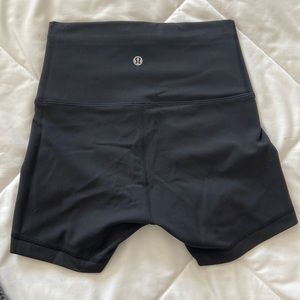 Size 4 Wunder train shorts 4” inseam